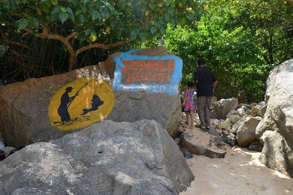 Jungle Beach Hostelウナワトゥナ エクステリア 写真