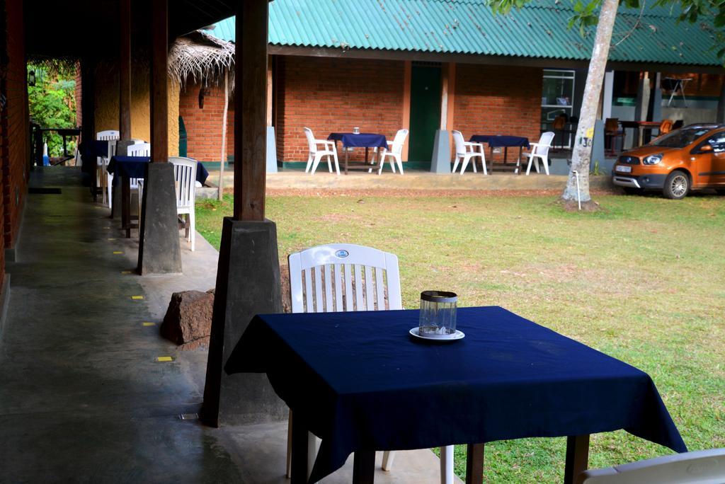 Jungle Beach Hostelウナワトゥナ エクステリア 写真